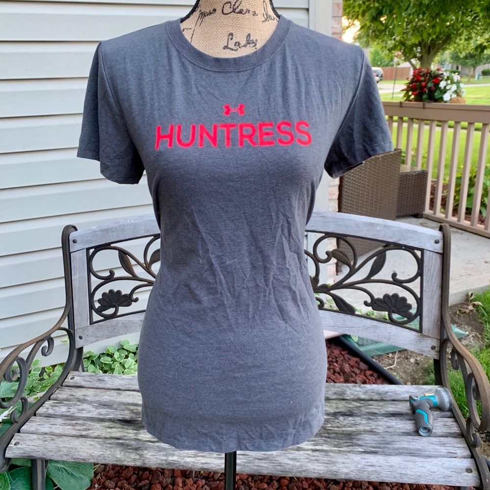 Huntress under armor tee